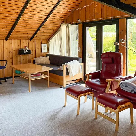 Semesterbostad 2 Bedroom Pet Friendly In